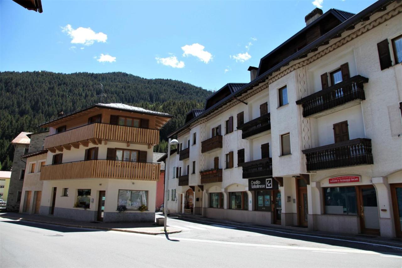 A Due Passi Valdidentro Isolaccia Exterior foto